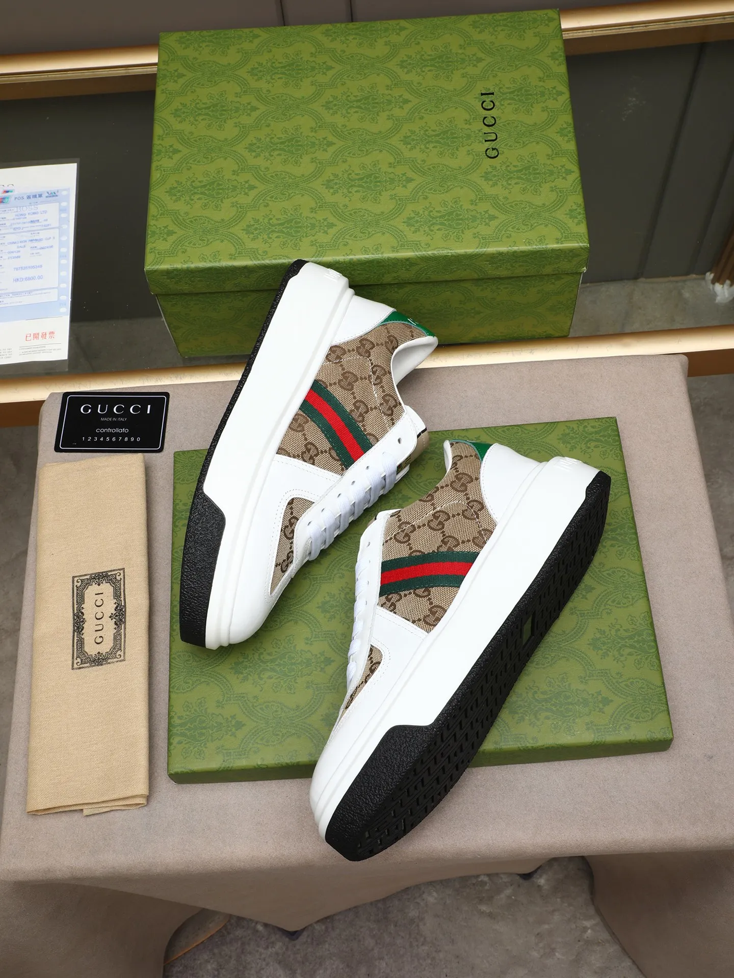 Men's shoes 💰480 New men's shoes GUCCI Fashion trend Made of first-layer calfskin ➕ washed sheep lining! The foot feels super comfortable and the workmanship is impeccable. Foam ultra-light outsole, size: 38-44 (45 customized) 4 colors to choose from!